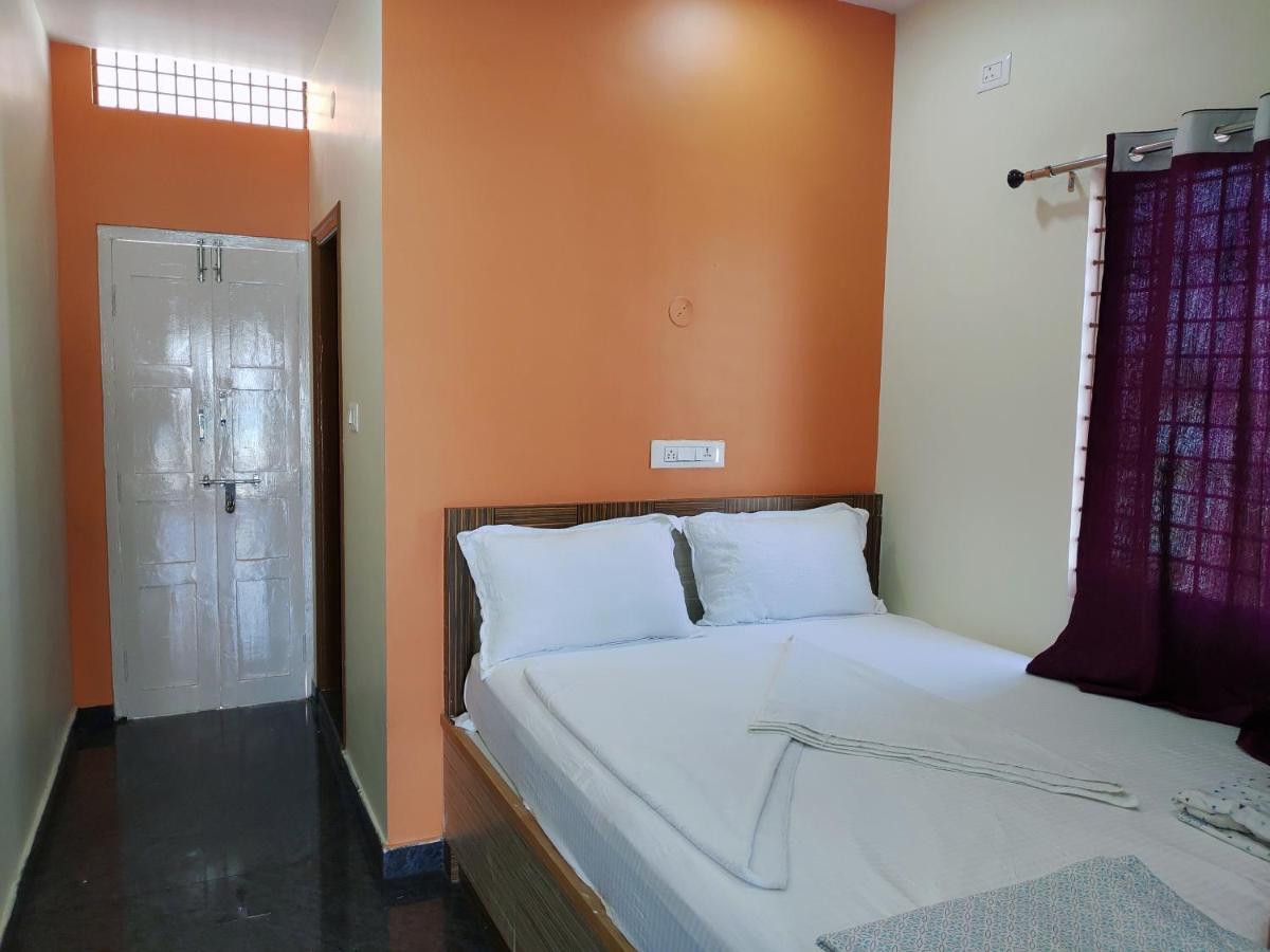 Vijayanagara Home Stay Hampi Dış mekan fotoğraf